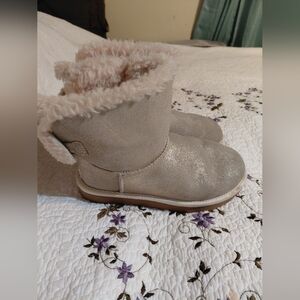 UGG Women's MIni Bailey Bow Sparkle Gold Glitter Boots Size 5